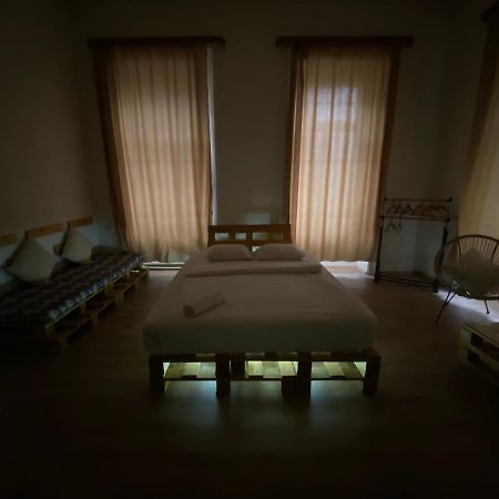 Downtown Room Tiflis Exterior foto