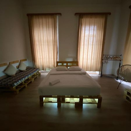 Downtown Room Tiflis Exterior foto