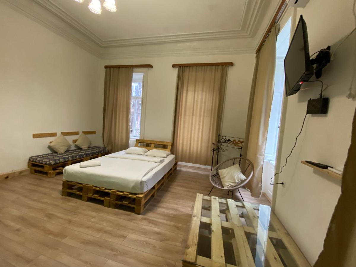 Downtown Room Tiflis Exterior foto