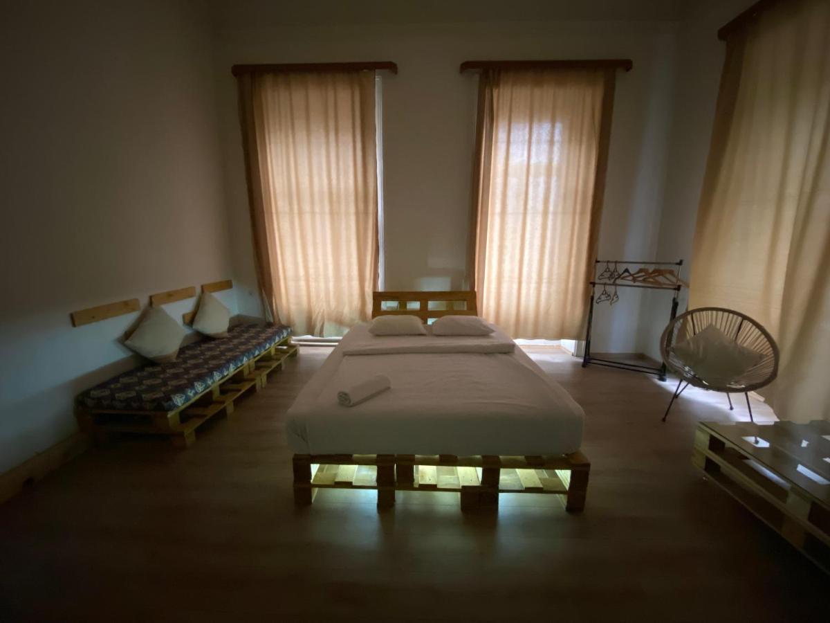 Downtown Room Tiflis Exterior foto
