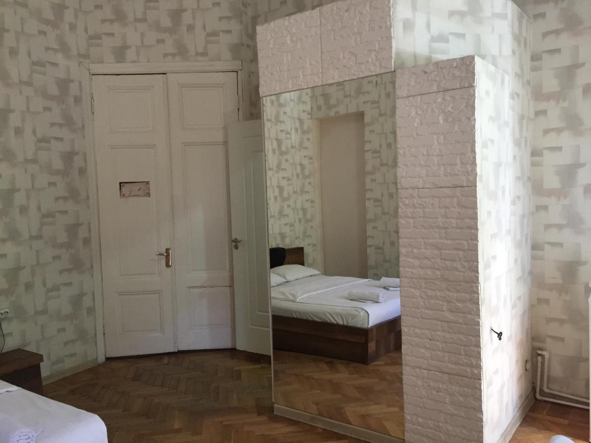 Downtown Room Tiflis Exterior foto